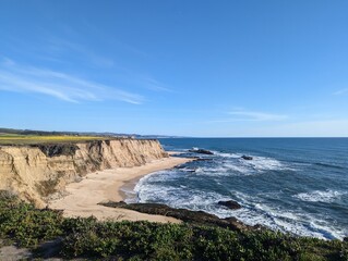 Half Moon Bay coastline, Northern California coastside, Pacific Ocean cliffside view, San Francisco coastline, Pacific Ocean cliffs, view of the ocean from the cliffs along Half Moon Bay coast