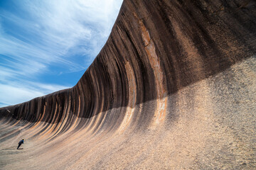 Lady backpack travel in Wave rock national park