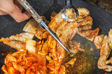 サムギョプサル　韓国焼肉　Barbecue of Korean pork(samgyeopsal)