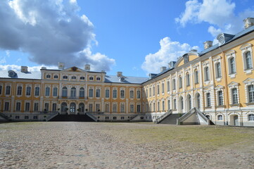 Fototapeta na wymiar Pils Rundale royal palace in Latvia