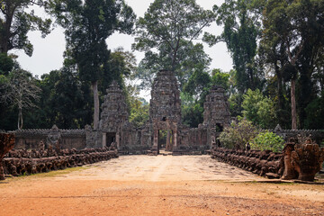 Fototapeta na wymiar Ruins of ancient Khmer temple in Siem Reap, Cambodia