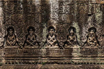Naklejka premium Ruins of ancient Khmer temple in Siem Reap, Cambodia