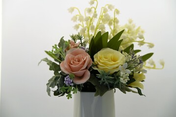 柔らかい感じのフラワーアレンジメント