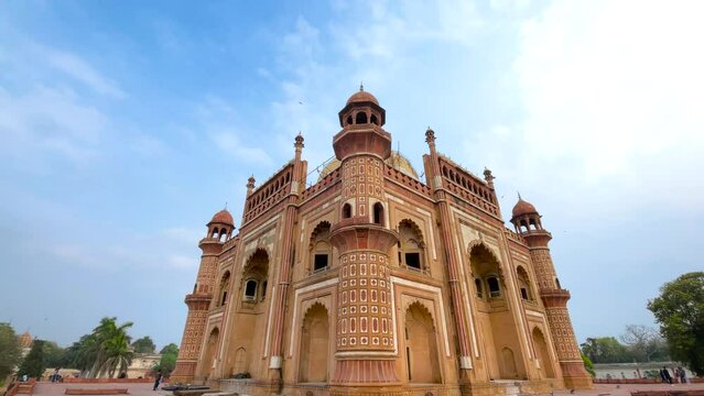 Safdarjung Tomb is located in New Delhi, India