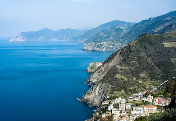 Fototapeta na wymiar Hill and sea, Cinque Terre, UNESCO world Heritage, shades of water, scenic
