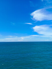Fototapeta na wymiar beautiful blue sea sky lanscape 