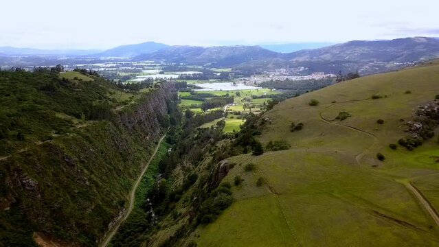 Valle de los Halcones -  Suesca, Cundinamarca - Colombia