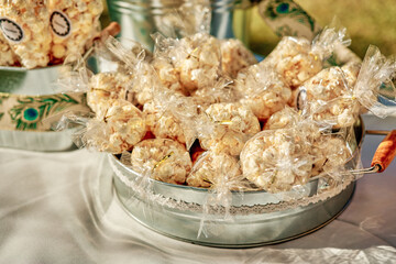 popcorn on sweet table during weddings