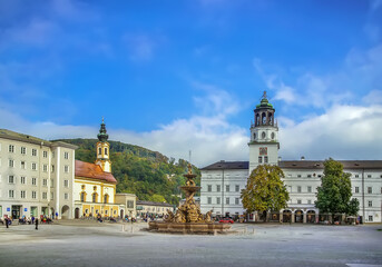 Fototapeta na wymiar Residenzplatz in Salzburg, Austria