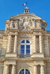 Façade du sénat à Paris, France