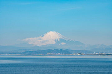 青空の中の富士山