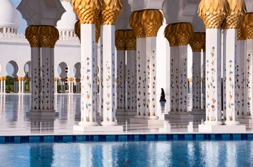 Gordijnen Sheikh Zayed Grand Mosque of white marble in Abu Dhabi, UAE © Maresol
