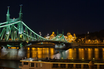 Budapest Bridge night