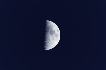 Detailed picture of the Moon in the first quarter