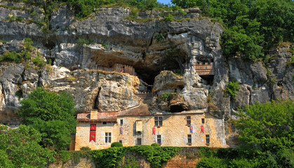Fototapeta na wymiar Perigord, the picturesque Maison Forte de Reignac in Dordogne