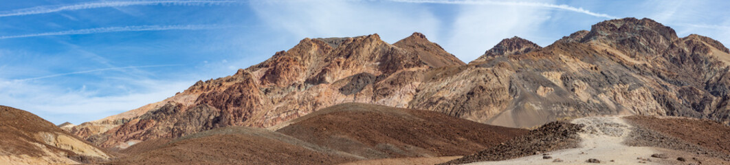 Fototapeta na wymiar Panorma of the desert foothills