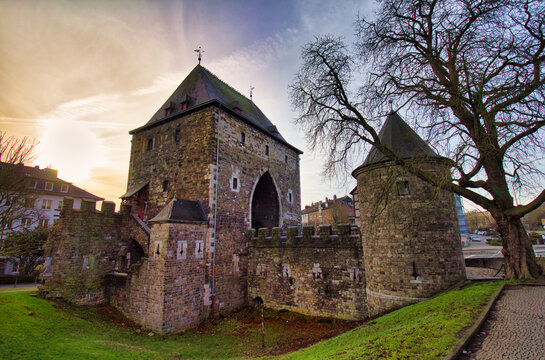 Ponttor in Aachen in the morning