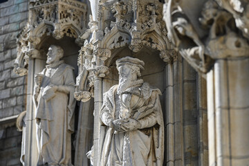 Obraz premium Belgique Belgium Louvain Leuven mairie hotel de ville stadhuis architecture Gothique historique statue Gerard Mercator geographe planisphere terre