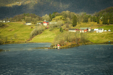 Küstenfahrt entlang der norwegischen Fjorde