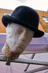 Manikin head with a hat