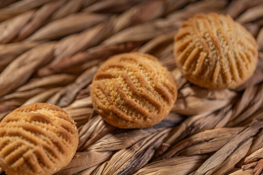 A delicious Eid al-Fitr cake, decorated with colorful sprinkles and a festive "Eid Mubarak".
Perfect for celebrating the end of Ramadan with friends and family. This high-quality image , high quality
