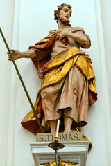 Figur des Apostels Thomas in der der Basilika St. Vitus (Ellwangen)