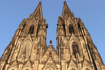 Kölner Wahrzeichen, Turmpaar des Doms von Westen