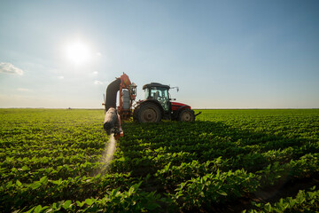 Spraying pesticides at soy bean fields © Vesna
