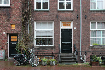 Fototapeta na wymiar brick houses in amsterdam (the netherlands) 