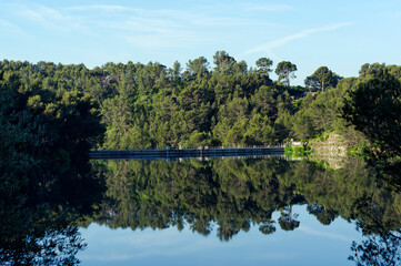 Fototapeta na wymiar The Revest-les-Eaux dam in the Provence-Alpes-Côte d'Azur region