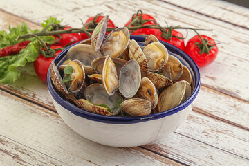 Vongole shellfish mollusc clem with butter