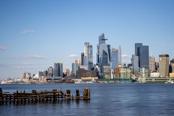 Fototapeta na wymiar The Manhattan skyline, in New York City from the Hudson River
