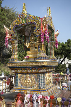 Altar, Chuk Lam Sim Yuen Monastery, New Territories, Hong Kong, China