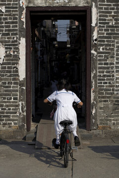 Child by Building, Kam Tim, New Territories, Hong Kong, China