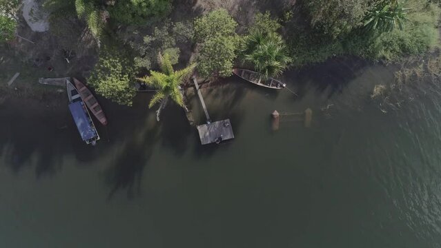ribeirinho, rio, barco, casebre, drone, imagem a&eacute;rea, amaz&ocirc;nia