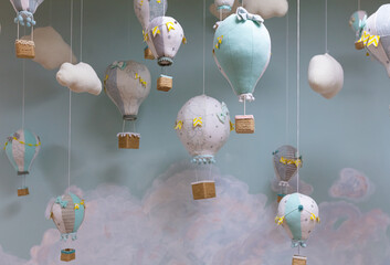 handmade air baloons and clouds decoration