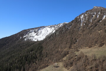 Naklejka premium randonnée raquettes sous le mont Falère, Italie