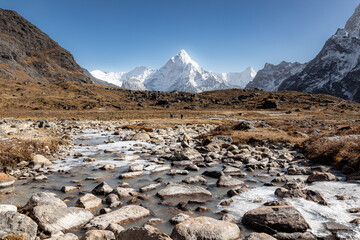 ... on the way between Kongma-la and Chukhung with Ama Dablam (6812m) in the background