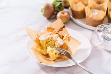 Apple sharlotka muffin
