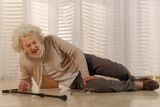 The empty nester fell to the ground