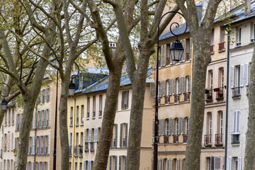 old house in the city