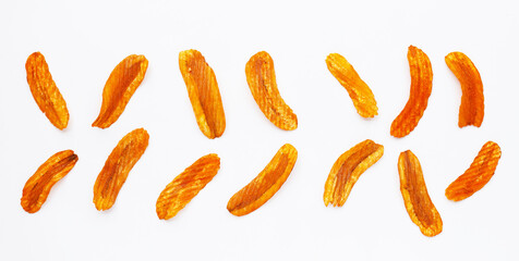 Spicy snack, Banana slice chips paprika flavor on white background. © Bowonpat