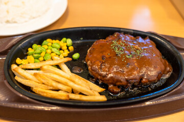 ガスト ハンバーグ