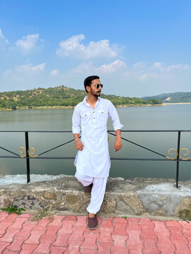 indian man wearing pathani cotton kurta pajama