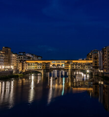 Fototapeta na wymiar Ponte Vecchio in Florence, Italy during blue hour