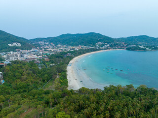 Obraz premium .aerial view scenery turquoise sea at Kata beach Phuket. .Pu island infront of Leam Chai Kata beach. .Colorful turquoise sea. Gradient color. sea texture, abstract nature background. .