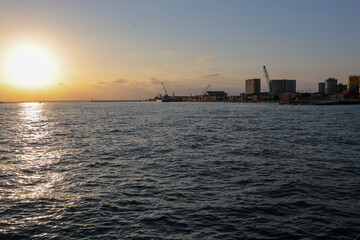 Obraz premium Nagasaki harbor at sunset