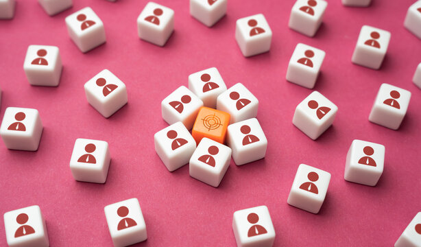 Gather around the target. Collaboration, recruitment of team members. Joint investment. Teamwork brainstorming. Cooperate on project development. Find like-minded people, join the team. New contacts.