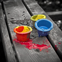 color splash, bucket