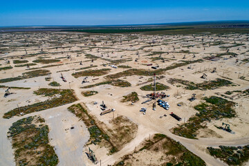 Oil pump oil rig energy industrial machine for petroleum, California, USA.